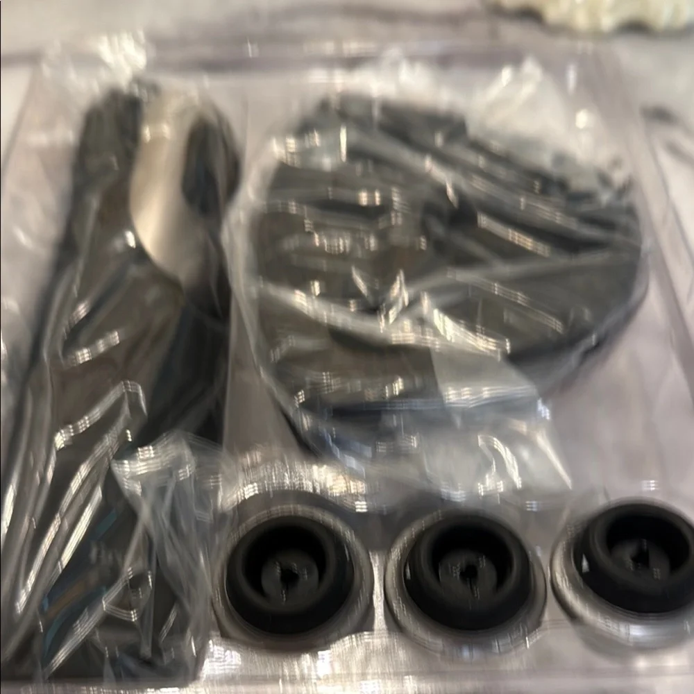 Brookstone Black and Silver Wine Preserver - Picture 5 of 6